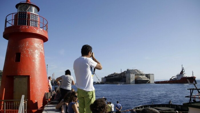 ľudia-vrak-Costa-concordia-TASR