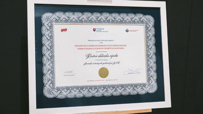 Osvedčenie o zápise ručnej sklárskej výroby je na „hosťovaní“ v Pezinku
