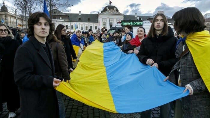 Marsch zum Jahrestag des Krieges in der Ukraine und gegen Einstellung der Stromlieferungen