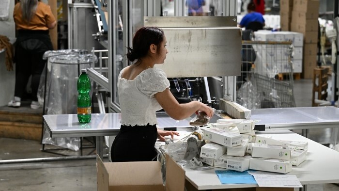 Government Envoy Praises Roma Employment and Plans New Support Measures