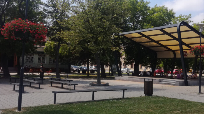 Prechádzka vajnorským Parkom pod lipami