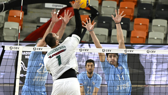 VOLEJBAL: Slovanisti vo Vyzývacom pohári prehrali