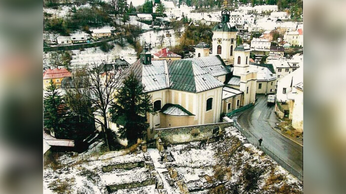 Z bývalého Dominikánskeho kláštora je dnes už len parkovisko