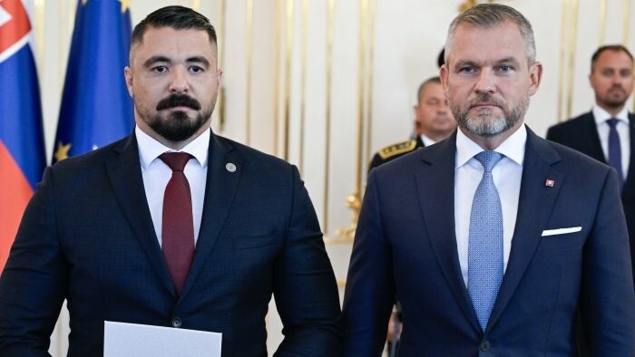 Prezident ukončil disciplinárku šéfa SIS