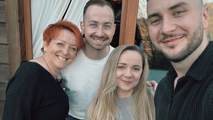 Súťažiaci-pečie-celé-slovensko-4-na-chate