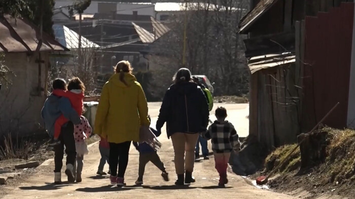 V osade v Nižnom Slavkove pomáha rozvojový tím: Rodiny učí poriadku, vzdelaniu aj hospodáreniu
