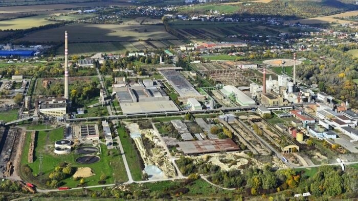 Polícia zasahovala v areáli bývalého závodu Bukoźa