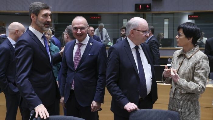 Situácia okolo ropovodu vyvoláva pochybnosti