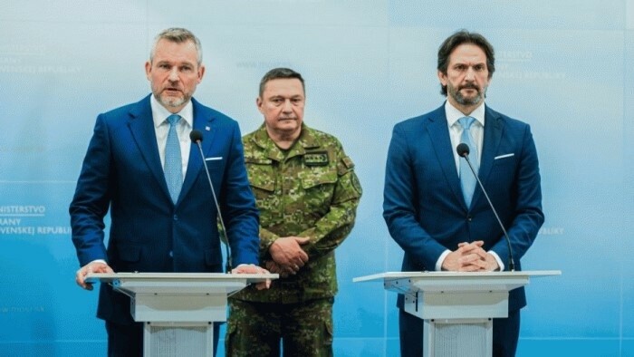 Президент предлагает принять закон о чрезвычайном положении