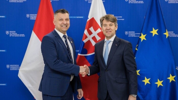 Eslovaquia y Mónaco abogan por un diálogo político intenso