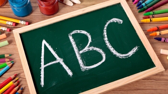 Názvy rubrík a relácií