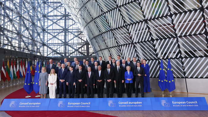 Lídri EÚ rokovali v Bruseli o pôžičke pre Ukrajinu a cenách energií