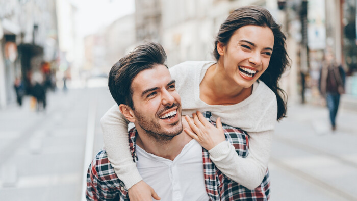 Najšťastnejšou krajinou Fínsko, najromantickejším mestom Madrid