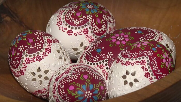 na farebné-kraslice-Pelechová