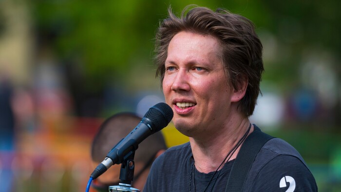 ON AIR: Peter Cmorik