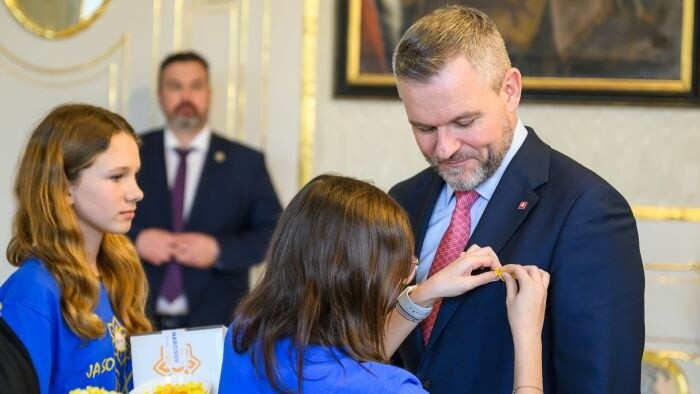 El Movimiento Eslovaquia condiciona su apoyo a Šimečka a recortes salariales de políticos 