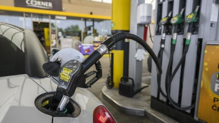 PM: Fuel Prices to Match V4 Levels and Be Cheaper Than in Austria