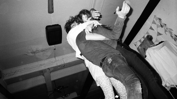 Výstava Gabriely Zigovej Dancing Through The Debris v Trenčíne