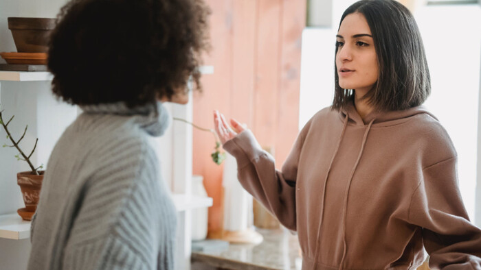 Dámsky klub - hádka.png