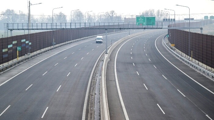 Diaľničné nálepky sú už desať rokov 