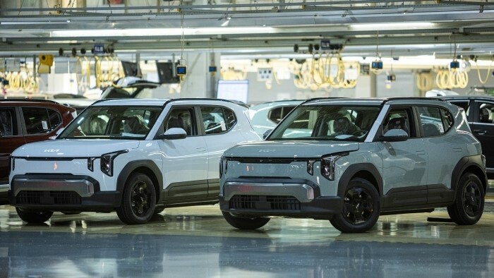 Автопроизводитель под Жилиной запустил производство еще одного полностью электрического автомобиля