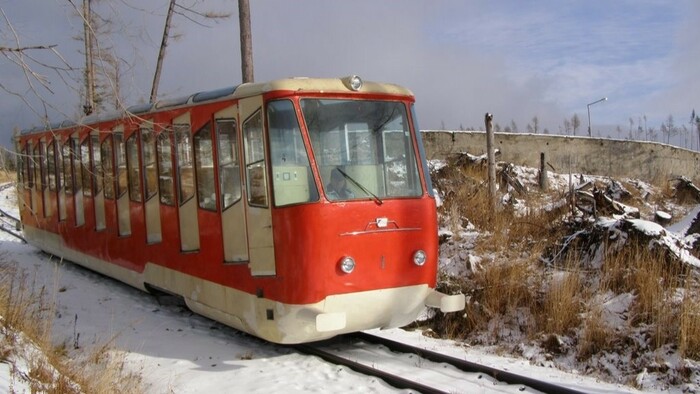 Aktivisti začali s obnovou pozemnej lanovky 