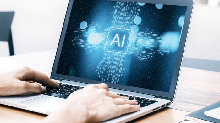 Vstup na trh práce absolventom skomplikovala aj umelá inteligencia