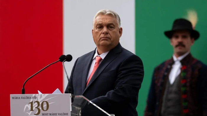 Volebná turistika, kontrola médií a manipulácia