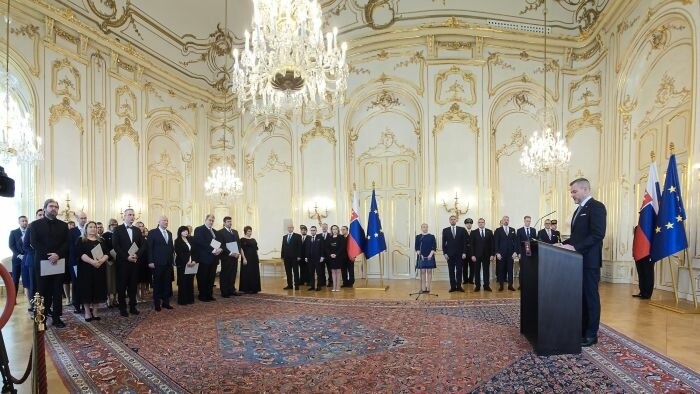 Le président nomme 30 nouveaux professeurs