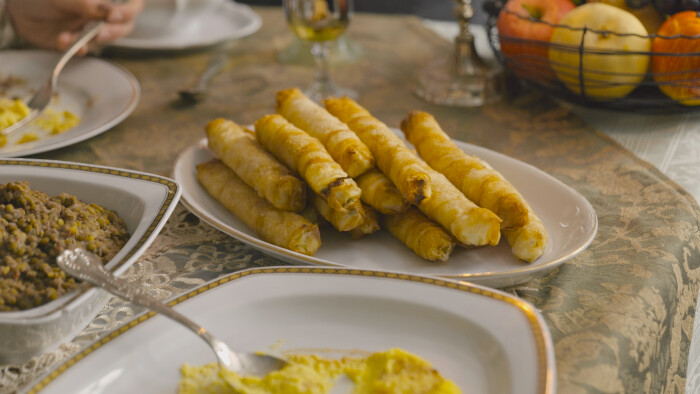 Borek plnený syrom a bylinkami (Sigara böreği)