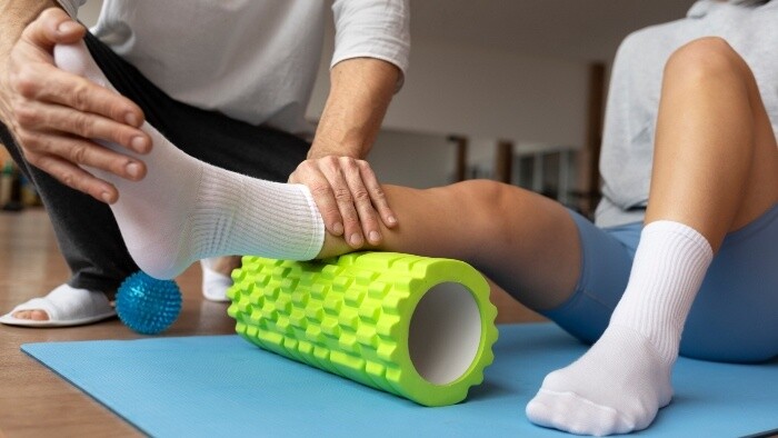 Pod rukami fyzioterapeuta