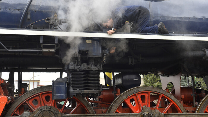 Bratislavský Albatros opravujú nadšenci