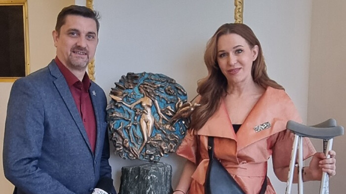 Jana Brisudová po úraze vystavuje v Piešťanoch