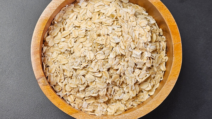 Rozdiel medzi ovsenými vločkami a otrubami