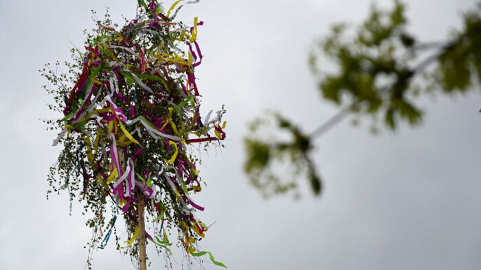 Odkaz od neznámych ctiteľov. Ako sa kedysi stavali máje? 