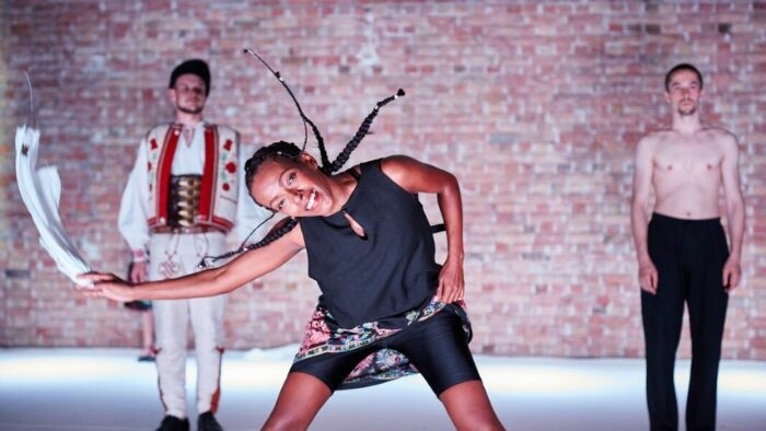 Tanec v Aréne a projekt FolkLab-u JAzyk!