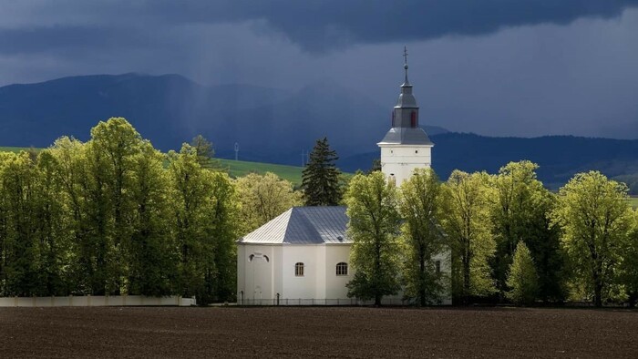 Evanjelický kostol v Necpaloch potrebuje opravu