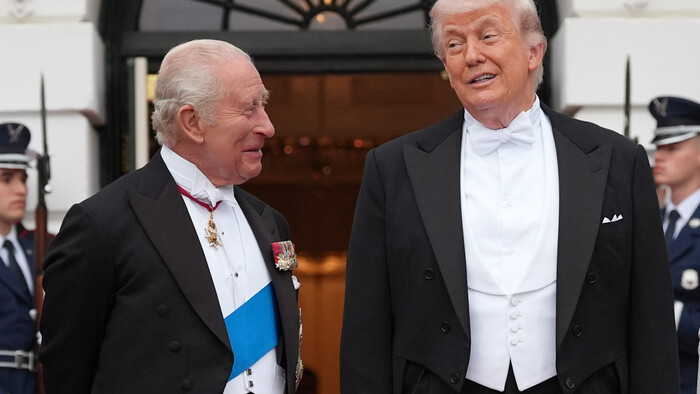 Trump prijal Karola III. s plnými poctami