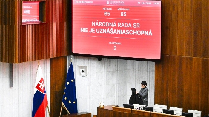 Poslanci o odvolávaní ministra Šutaja Eštoka nerokovali