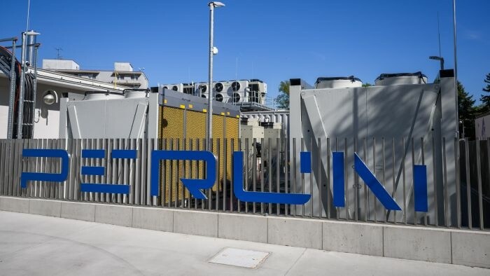 La Academia Eslovaca de Ciencias lanza oficialmente la supercomputadora Perun