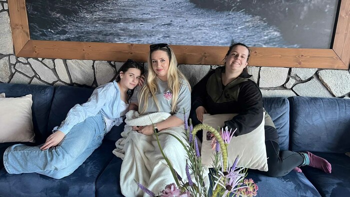 súťažiaci-pečie-5-chata