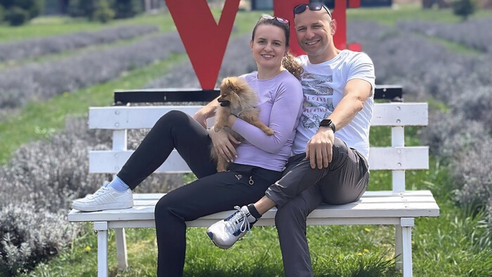 súťažiaci-pečie-5-chata