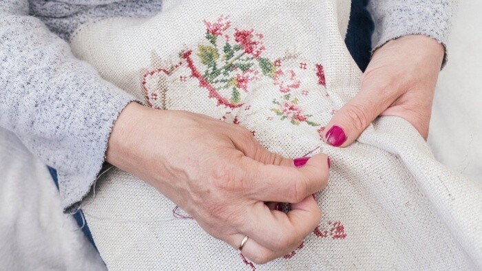 Zamyslenie / Výšivka