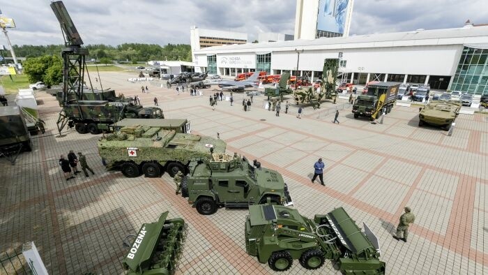 Nouveaux équipements militaire exposés à Bratislava