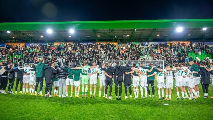 Víkendové futbalové boje o záchranu aj titul