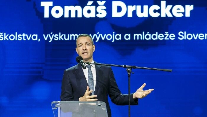 Nový systém pedagogických asistentov