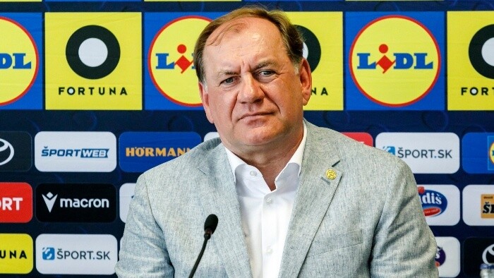 FUTBAL: Vladimír Weiss už úraduje