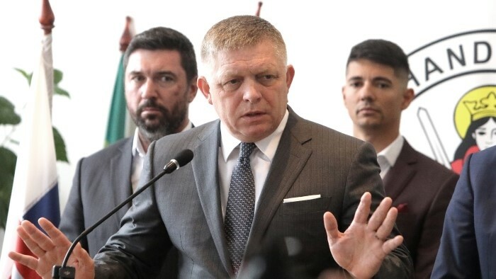 Prime Minister Warns of Ongoing Social Tensions During Return to Handlová