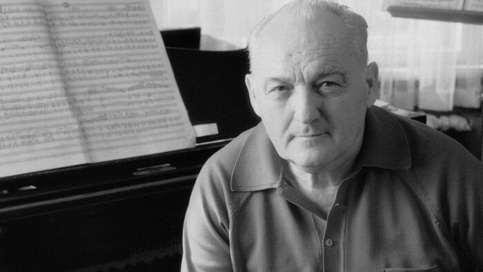 Spomienka na hudobného skladateľa, dirigenta a klaviristu Milana Nováka