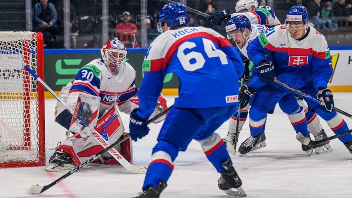 Vtipy pôjdu bokom: Koch sa opäť stretne s Kochom. Aký duel očakáva slovenský obranca?